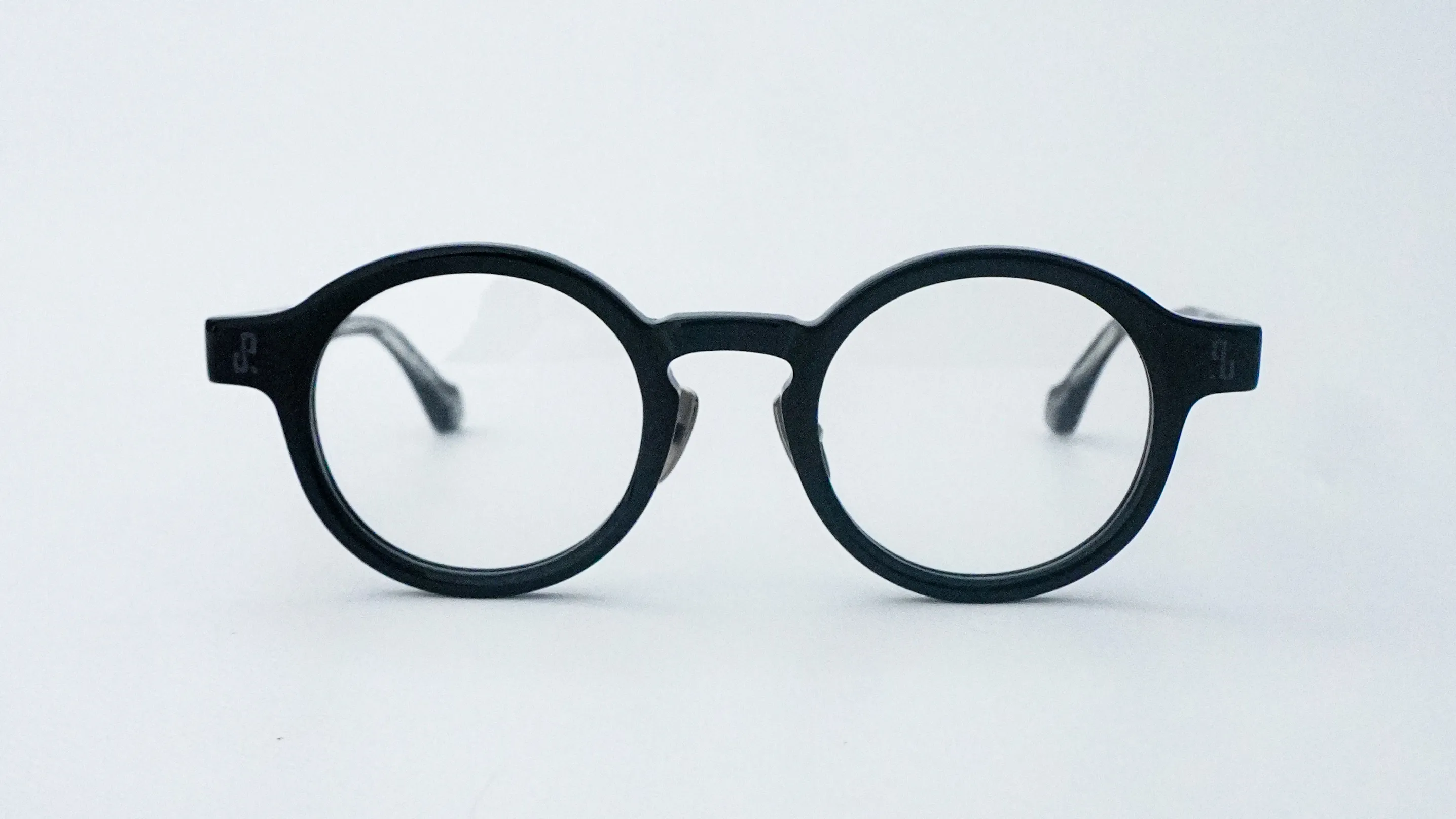P.eyewear